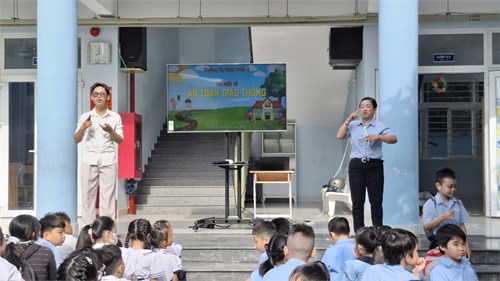 Sinh hoạt đầu tuần Tìm hiểu về An toàn giao thông